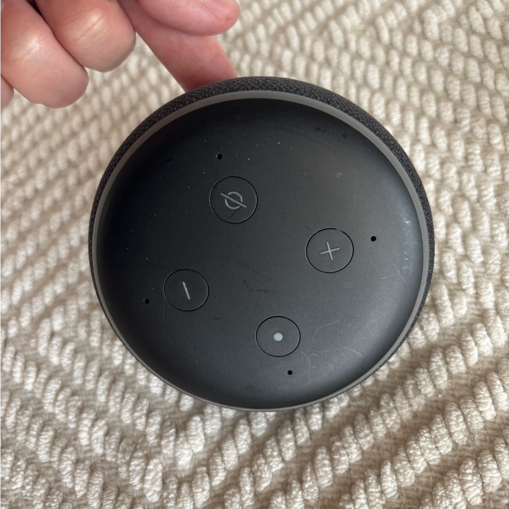 Amazon Alexa 3rd Gen - Picture 3 of 6